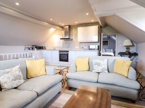 Living area - Rock House Apartment (Newtown)