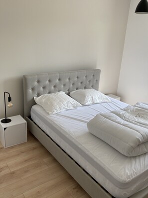 5 Schlafzimmer, Bügeleisen/Bügelbrett, Reisekinderbett, kostenloses WLAN