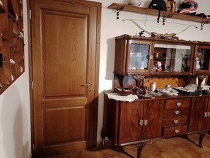 Interior - Summer in the green of Monte Carlo (Altopascio)