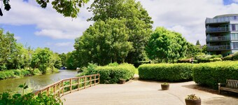 Peaceful 2 Bed Riverside Apartment With Parking in Central Maidstone