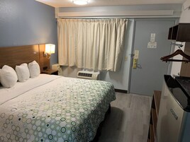 Caja de seguridad en la habitación, wifi gratis y ropa de cama 