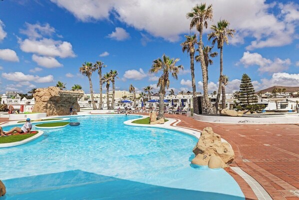 Pool - Home2Book Bright Apt Beach & Pool, Costa Teguise (Teguise)