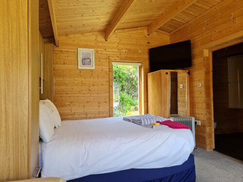 Pet Friendly Private Cabin Town Eurotunnel Beach