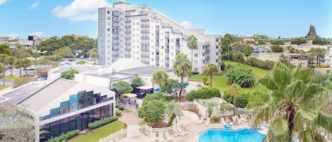 屋内プール、屋外プール