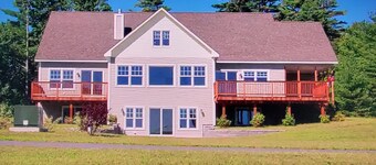 Lake Winnipesaukee,  Boat Dock, Summer Hot Tub and Game Room