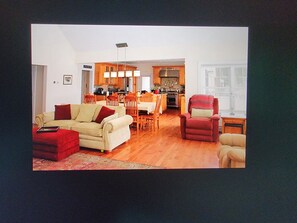 Interior - Lake Winnipesaukee,  Boat Dock, Summer Hot Tub and Game Room (Laconia)