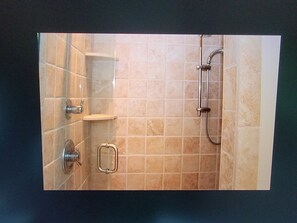 Shower, jetted tub, hair dryer, bidet