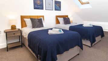 Basic Apartment | 2 bedrooms, iron/ironing board, bed sheets