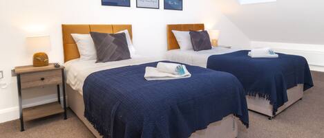 Basic Apartment | 2 bedrooms, iron/ironing board, bed sheets