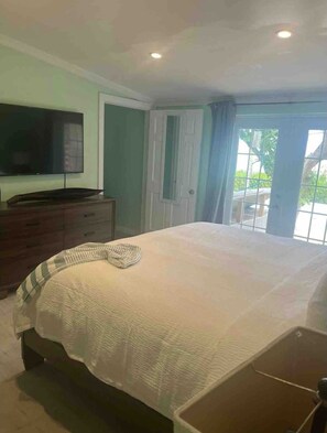 2 habitaciones, tabla de planchar con plancha, wifi y ropa de cama 