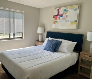 2 bedrooms, iron/ironing board, bed sheets