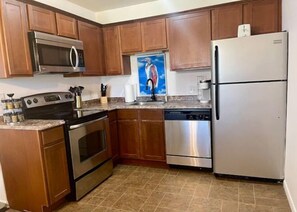 Fridge, paper towels