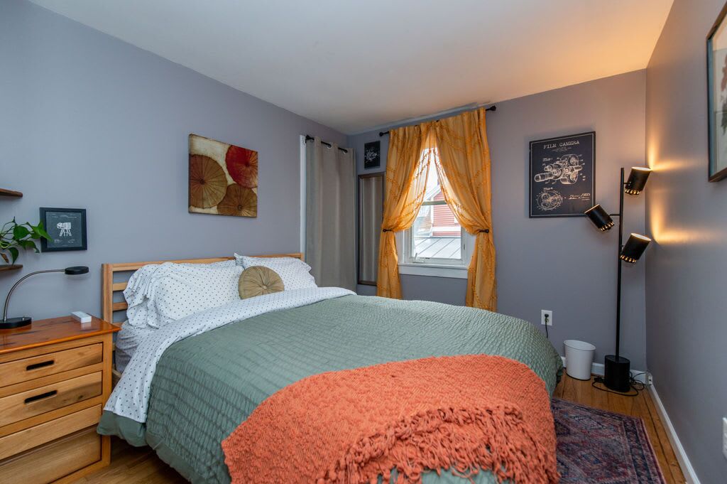 2 bedrooms, iron/ironing board, travel cot, WiFi