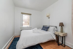 3 bedrooms, iron/ironing board, travel crib, WiFi