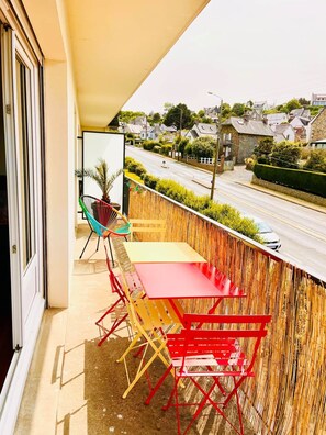 Outdoor dining - Traezh Ar Vag - Apartment Beach Perros-Guirec (Perros-Guirec)
