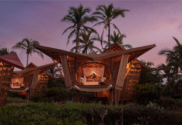 Phòng Suite dành cho gia đình | Két bảo mật tại phòng