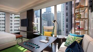 Premier Suite, 1 Katil Raja (King) (Bukit) | Peralatan tempat tidur premium, bar mini, peti besi dalam bilik, meja