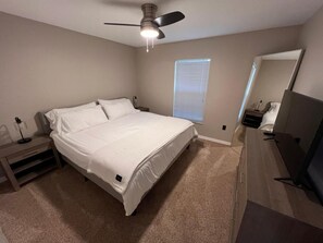3 bedrooms, iron/ironing board, WiFi, bed sheets