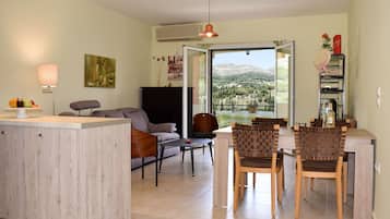 House, Smoking | 8 bedrooms, soundproofing