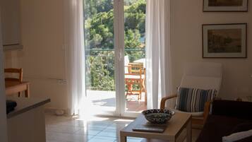 Apartment, Raucher | 8 Schlafzimmer, schallisolierte Zimmer