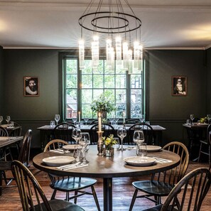 Breakfast, lunch and dinner served