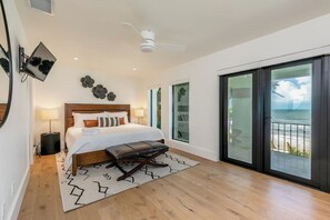 6 bedrooms, iron/ironing board, free WiFi, bed sheets - Fabulous one of a kind direct beach/gulf front home-Sleeps 12 (Redington Beach)