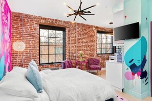 1 bedroom - Moe Gram Art Suite 204 (Denver)