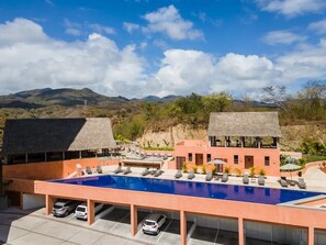 Exterior - Beautiful Condo with Private Beach Club (Cruz de Huanacaxtle)