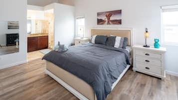 4 bedrooms, desk, iron/ironing board, travel cot