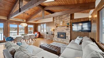 Smart TV, fireplace, ping pong