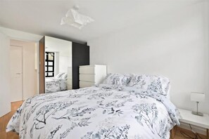 1 soverom, strykejern/-brett, wi-fi og sengetøy