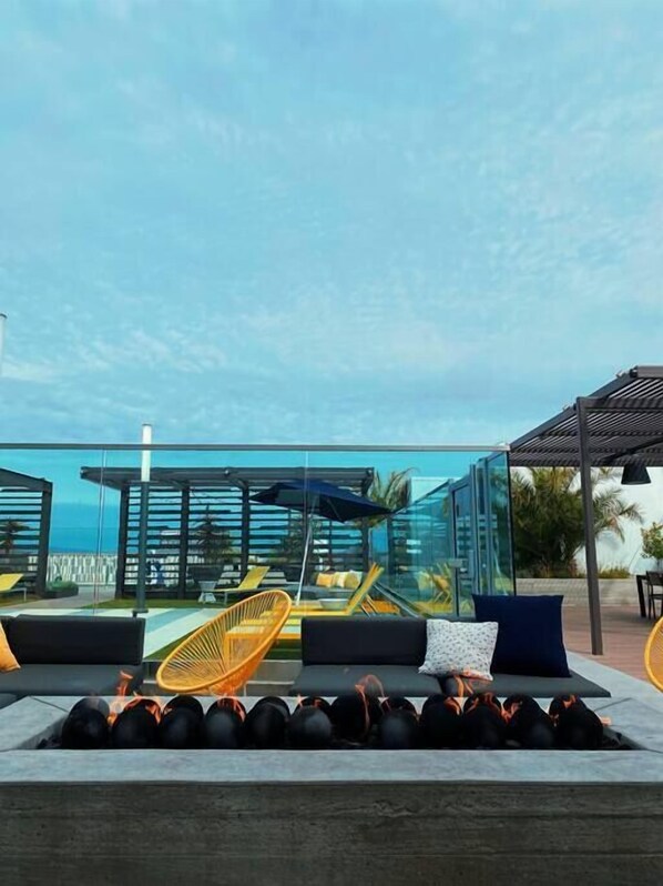 Terrace/patio - Modern Luxe Apartment in Heart of Silicon Valley (Milpitas)