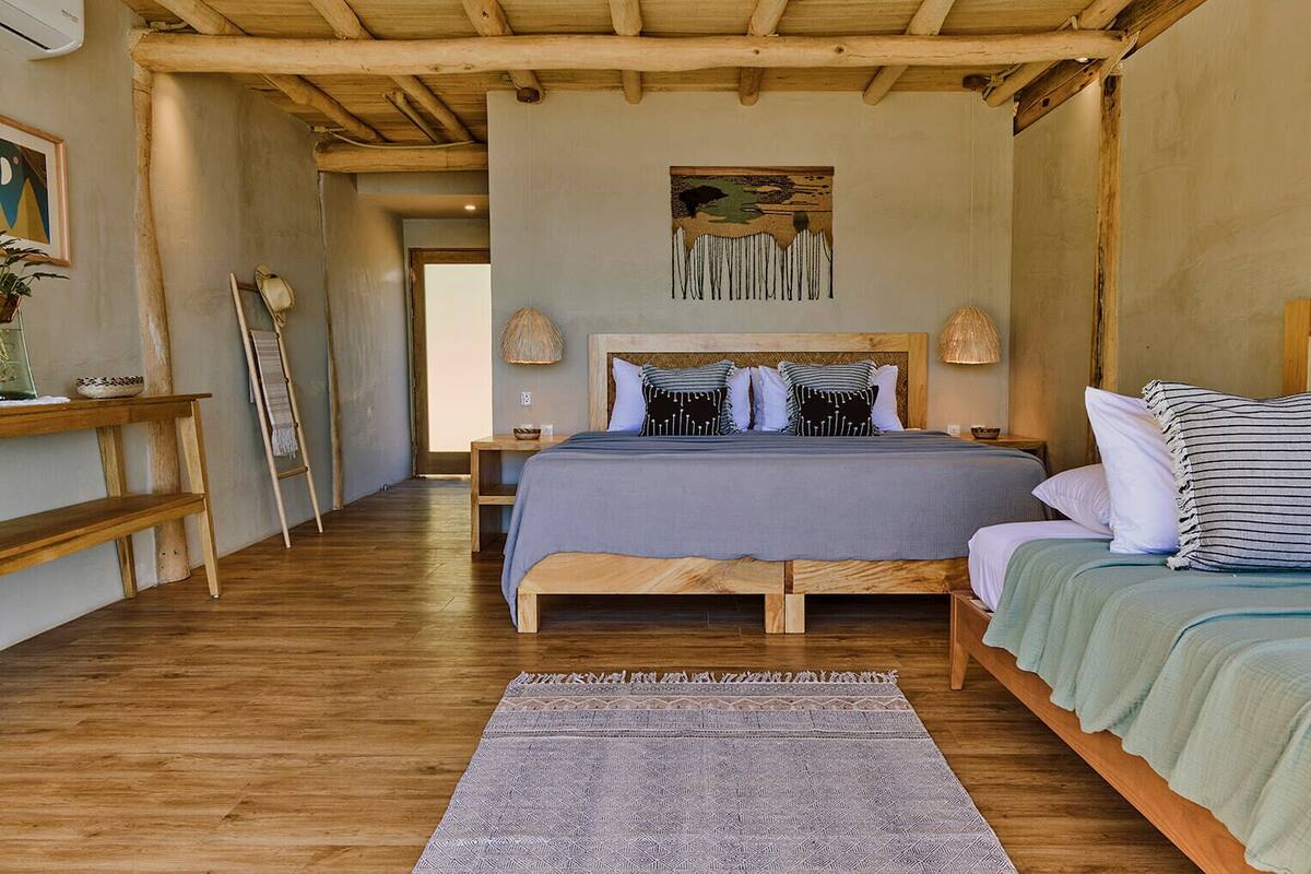 Luxury Villa | Memory foam beds, in-room safe, WiFi (free), individually furnished