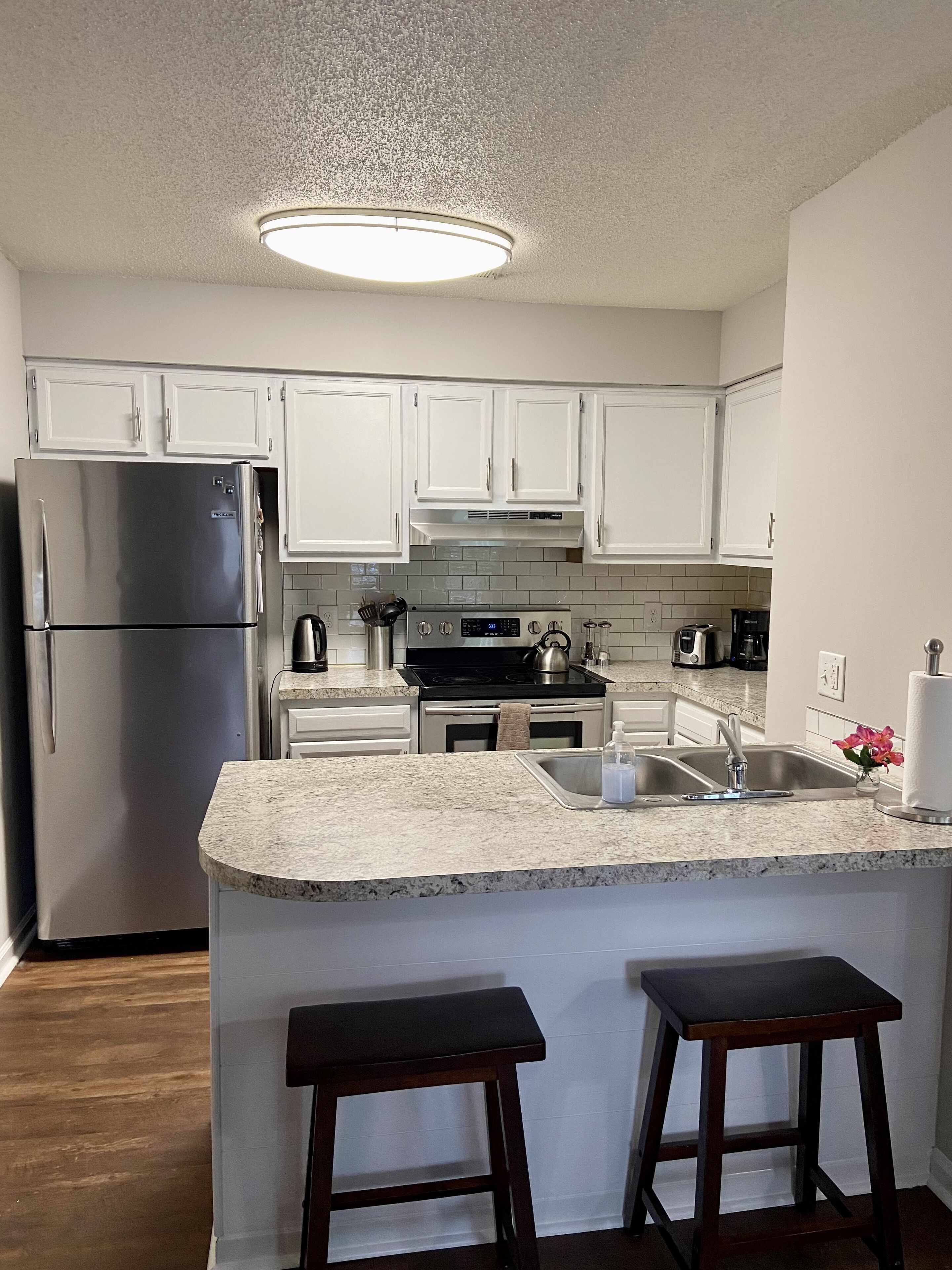 1.2 Miles from ECU Campus just off 10th, Fully equipped 3Bed / 2Bath House. 