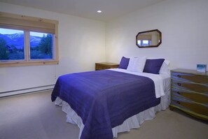 4 chambres, fer et planche à repasser, Wi-Fi, literie fournie
