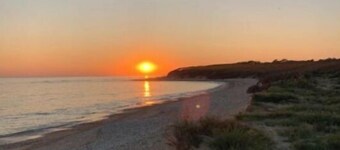 A 800 m de la Plage, Maison Rénovée à Neuf