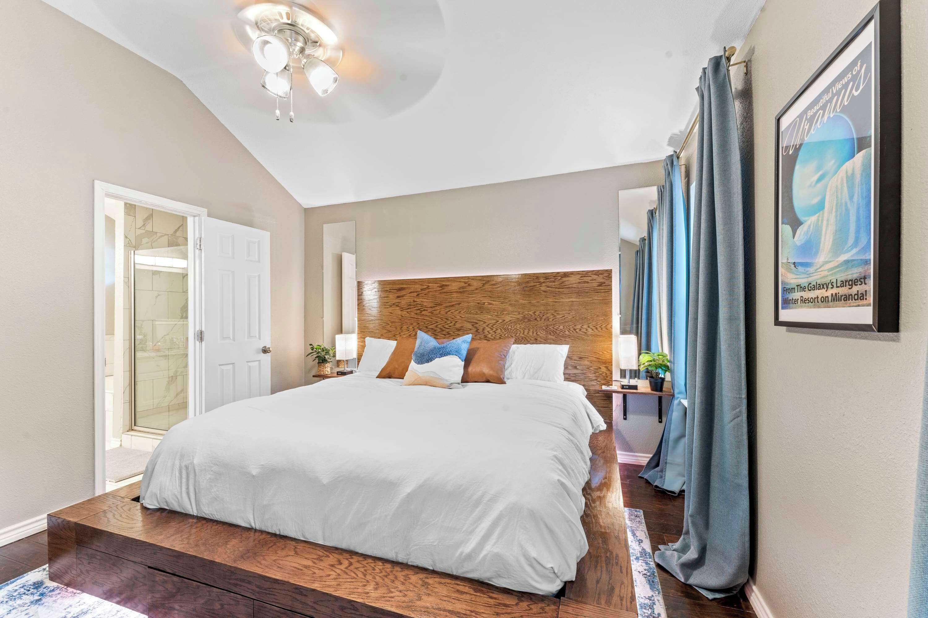 3 makuuhuonetta, työpöytä, silitysrauta/-lauta, Wi-Fi