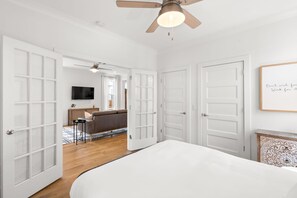 4 soverom, strykejern/-brett, wi-fi og sengetøy