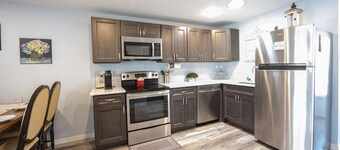 Family Friendly Villa near Disney, pool, sleeps 5