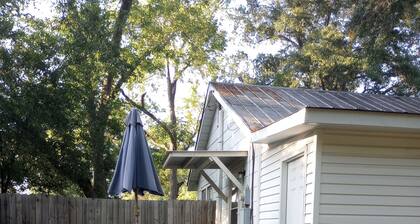 A cozy cottage in Florala, Alabama and just minutes away from Lake Jackson.