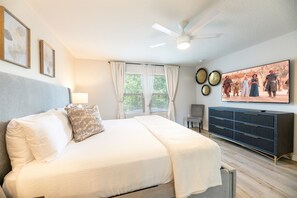 5 bedrooms, desk, iron/ironing board, travel cot