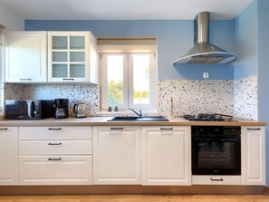 Fridge, oven, dishwasher, toaster
