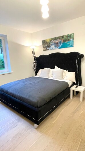 2 bedrooms, desk, soundproofing, iron/ironing board