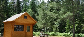 Moose Run, a PRIVATE Pine Cabin in the Woods near Algonquin Park, Ontario.