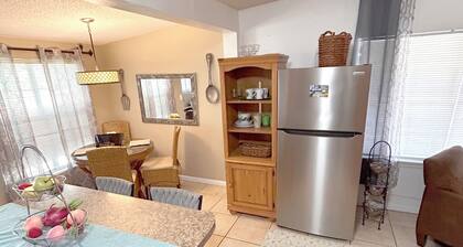 Spacious 5 Bedroom Home, two blocks to FSU. Oversized parking for up to 8 cars