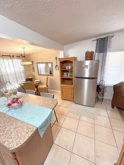 Spacious 5 Bedroom Home, two blocks to FSU. Oversized parking for up to 8 cars