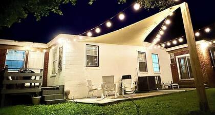 Spacious 5 Bedroom Home, two blocks to FSU. Oversized parking for up to 8 cars
