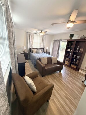 5 bedrooms, iron/ironing board, travel crib, free WiFi