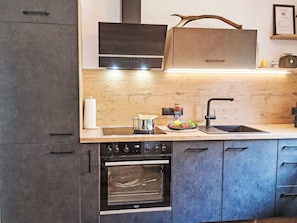 Kühlschrank, Ofen, Geschirrspüler, Toaster