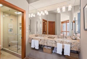 Condo (Ski In Ski Out 4 Bedroom Residence in) | Exterior - Ski In Ski Out 4 Bedroom Residence in Snowmass Village (Snowmass Village)